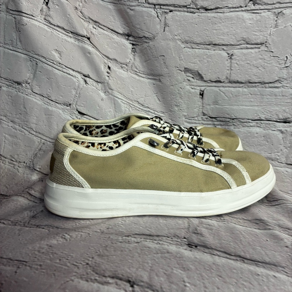Hey Dude Sneakers Shoes Women's 7 Karina Joy Beige Canvas Slip Leopard Laces GUC